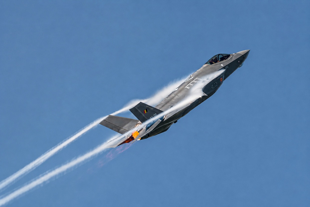 Aéronautique — photographie de Yannic Hobé